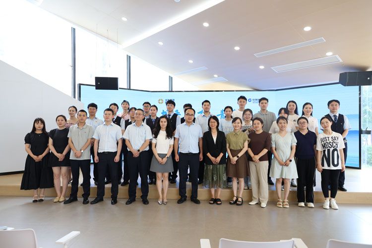 BETWAY必威员工参加涪发集团与 建设银行涪陵分行联合举办的读书分享会